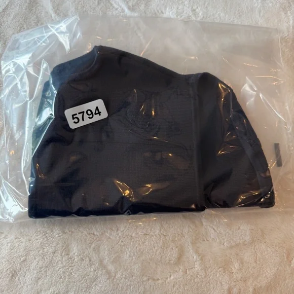 Babaton Sculpt Knit Bustier Tank black 45794 - Picture 11 of 11